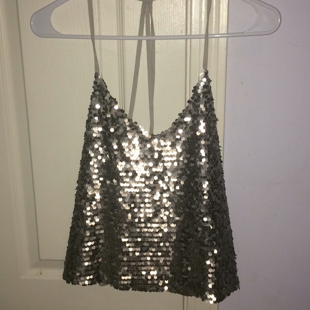Silver sequined flowy tank top! - Picture 1 of 3